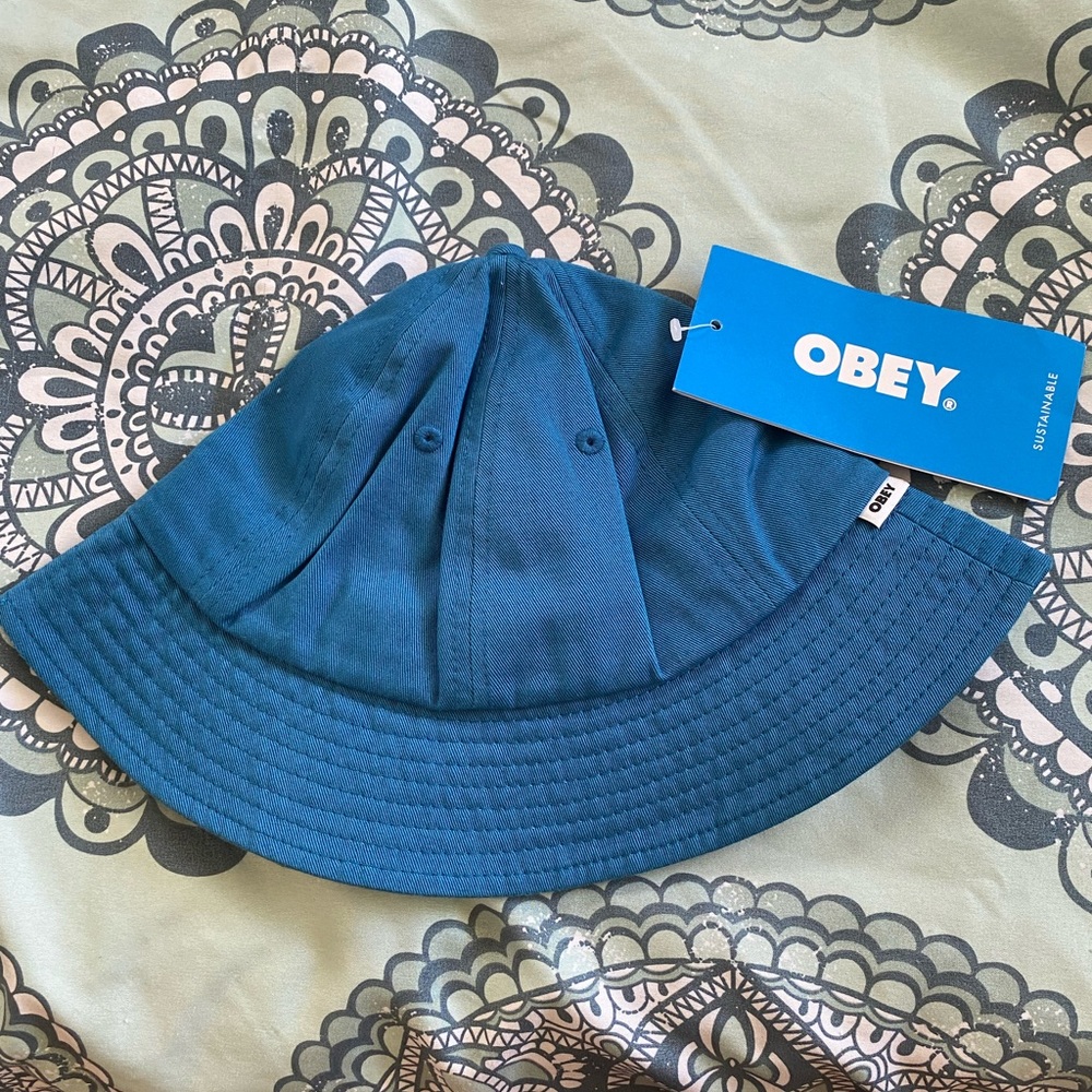 Bucket hat